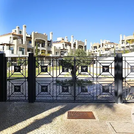 Üdülőközpont Pine Hills Vilamoura 4*