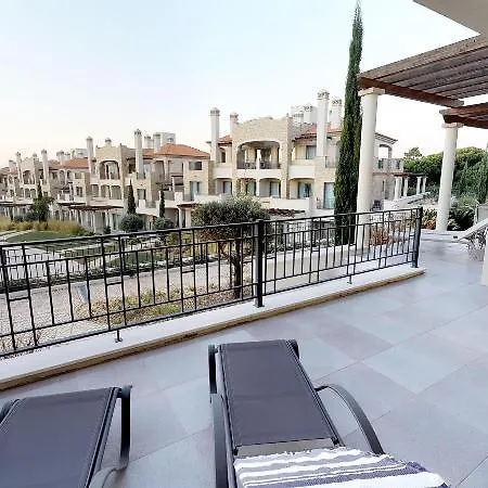 Resort Pine Hills Vilamoura 4*