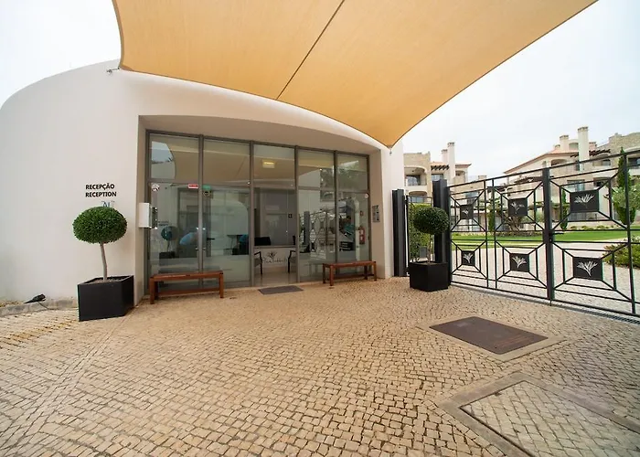 Pine Hills Vilamoura 4* クアルテイラ