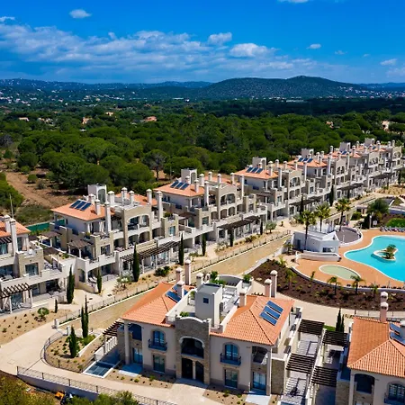 Resort Pine Hills Vilamoura 4*