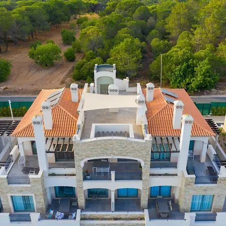 Pine Hills Vilamoura 4*