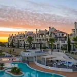 度假村 Pine Hills Vilamoura 4*