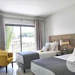 Pine Hills Vilamoura 度假村 4*
