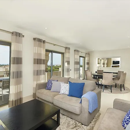 Feriested Pine Hills Vilamoura 4*